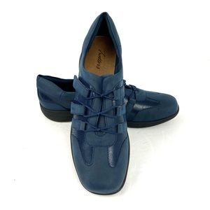 Trotters Women's Joy Sneaker Navy Blue Women’s Size 10.5 M
